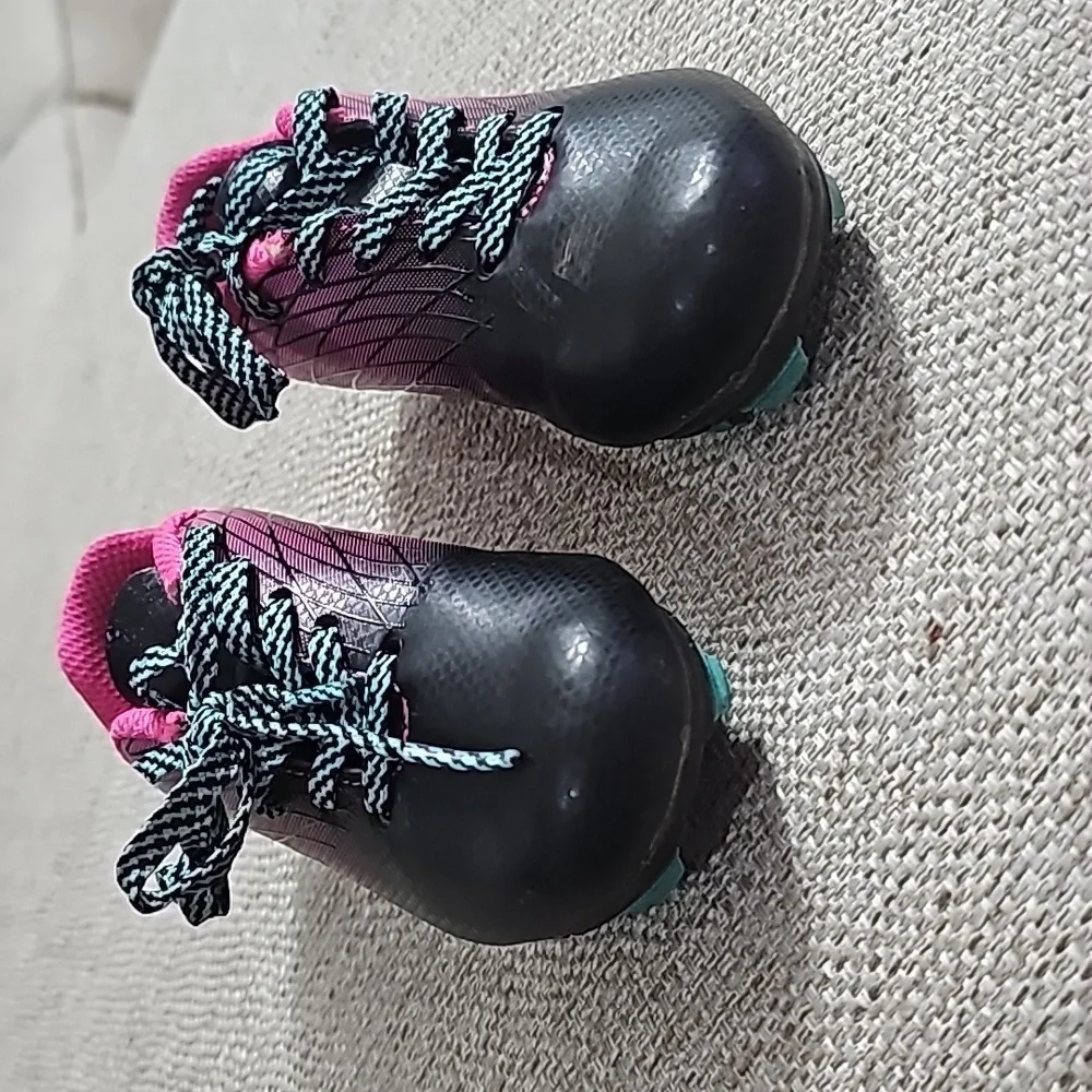 DSG Scoccer Cleats black & pink size 8K